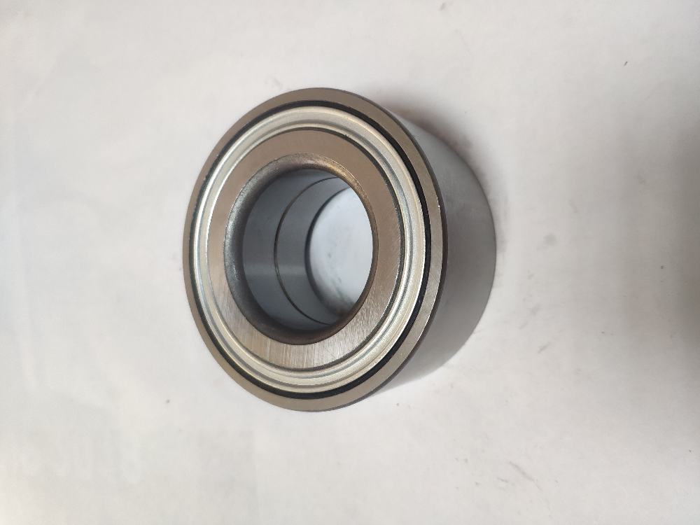 Підшипник передньої ступиці SNR R155.74