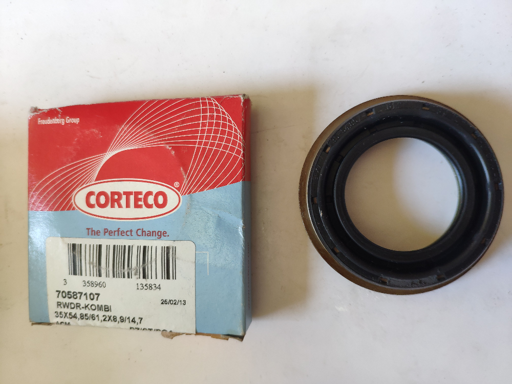 Сальник полуосі CORTECO 01033292B