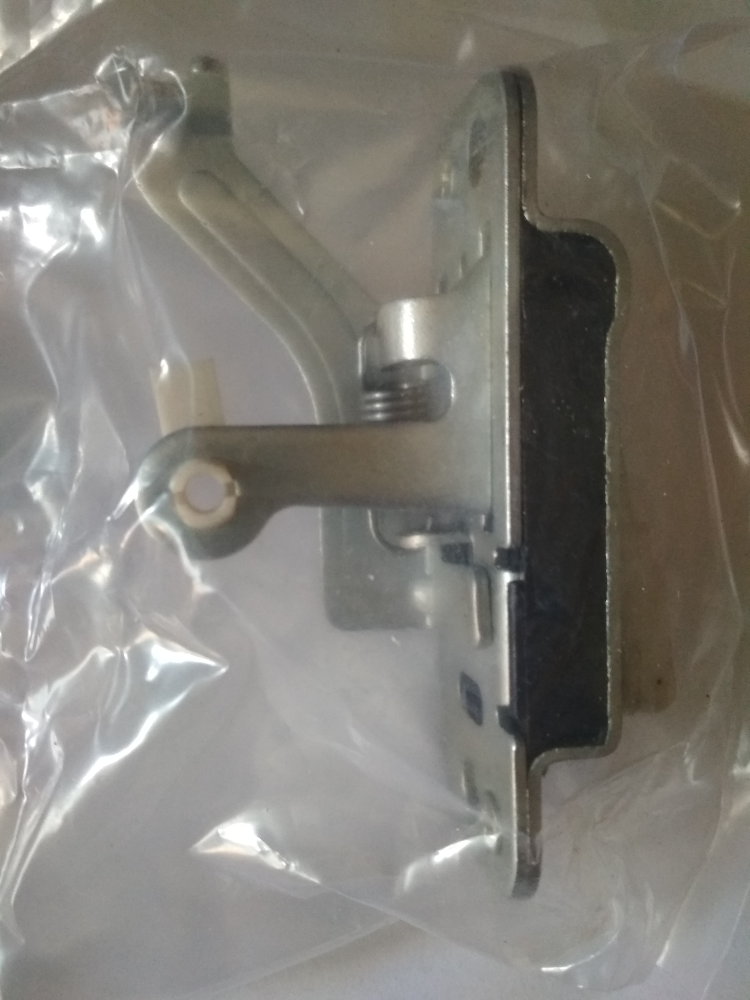 Замки (дверні, багажника,лічинки)  GP GP1344901080