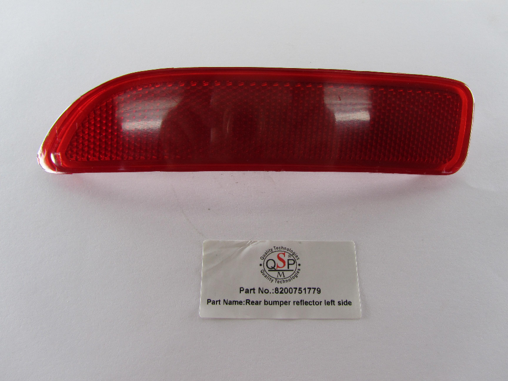 Катафот в задній бампер QSP-M 8200751779 L