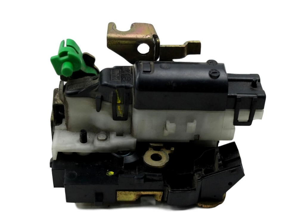 Замки (дверні, багажника,лічинки)  GP 8200051733