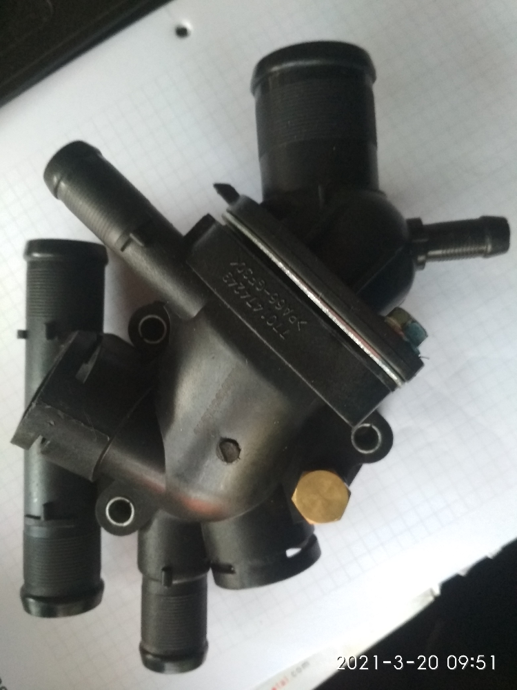 Термостат (корпус-кришка термостата) AUTOTECHTEILE 508.0001