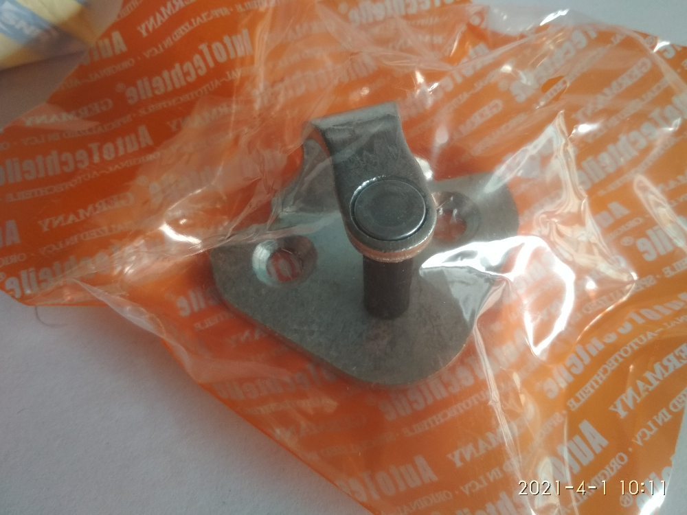 Замки (дверні, багажника,лічинки)  AUTOTECHTEILE 5050060
